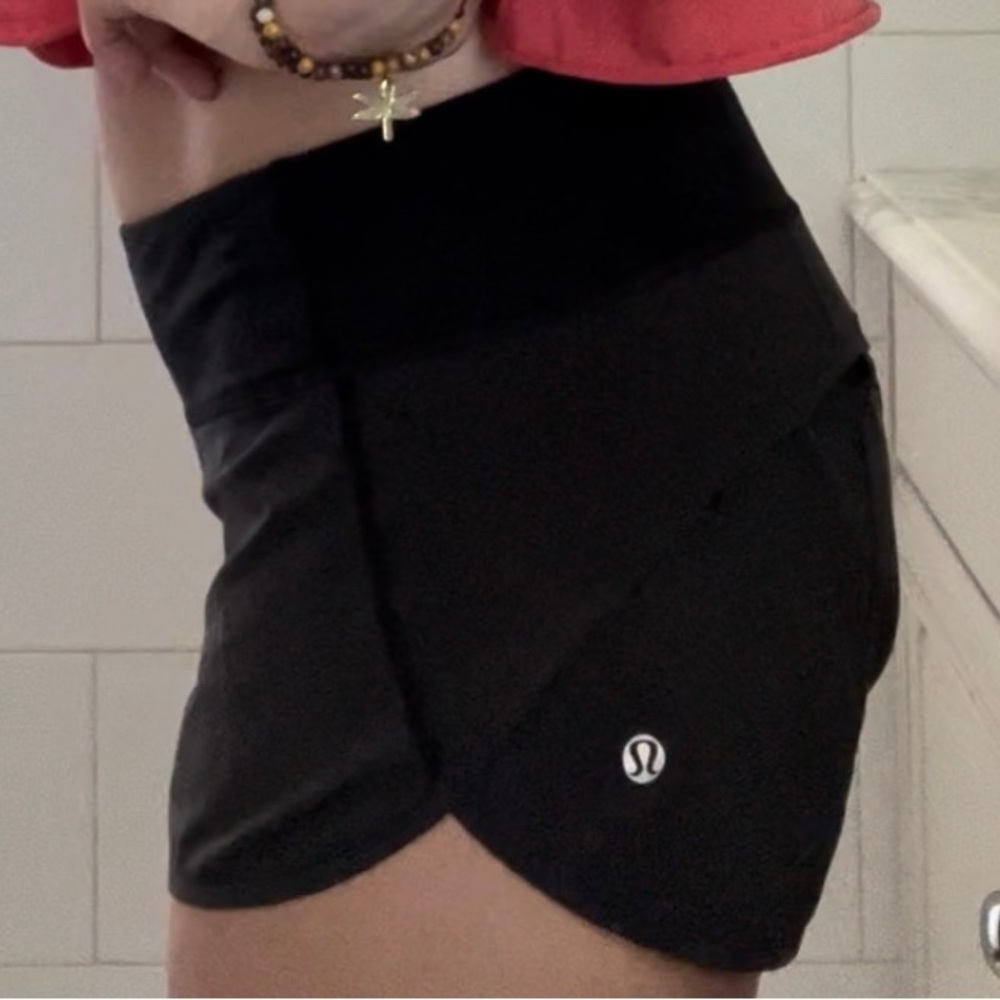 Lululemon Women's Speed Up Short 2.5" Running Run Shorts Size 6 Black